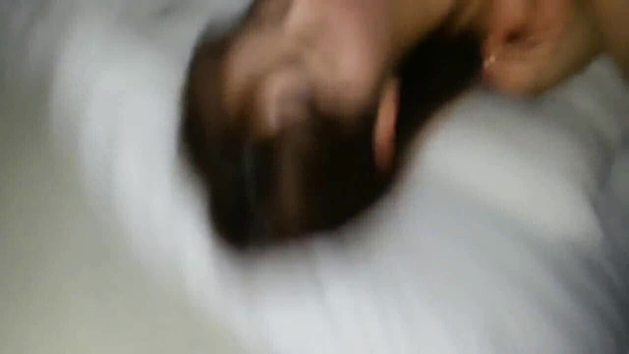 Jeune japonaise jouit tres fort