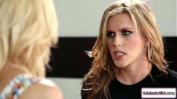 blonde facesits lesbian stepsis