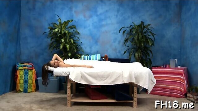 Wanton brunette perfection Aiyana Flora does best