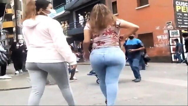 carmen caderona jeans