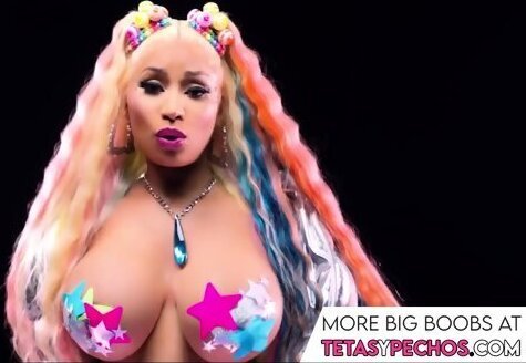 Nicki Minaj Bouncing Boobs