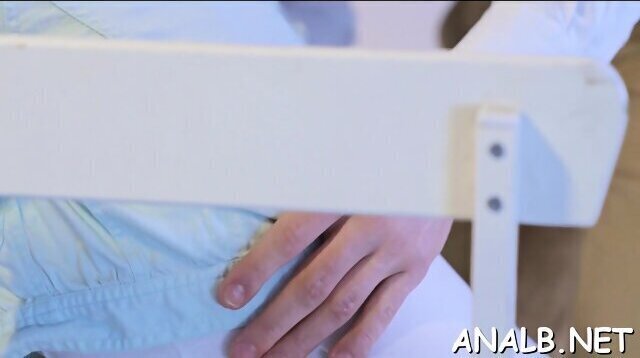 Worshipped brunette Emma_Brown enjoys oral action