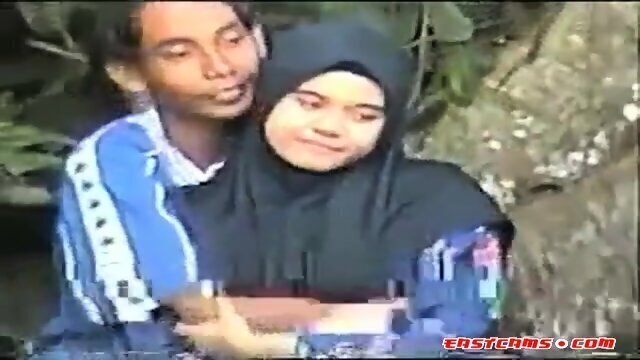 malay- skodeng tudung hijab labuh romen