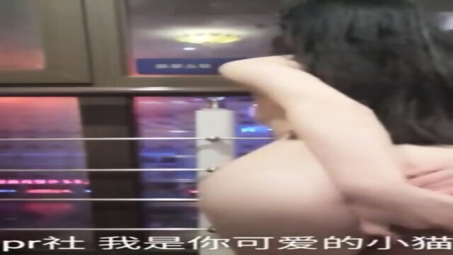 Perfect Body Chinese Girl Teases Masturbates