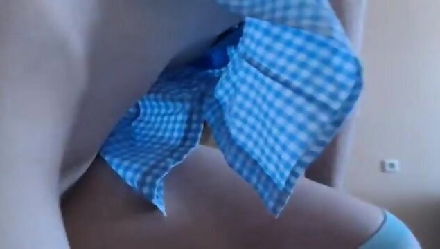 hermosa rusa masturbandose webcam