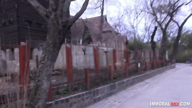 Slutty milfs with fucked live