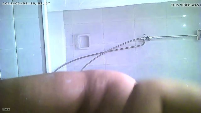SPY006 Bathe hidden Sexy Puffy Arabic teenage