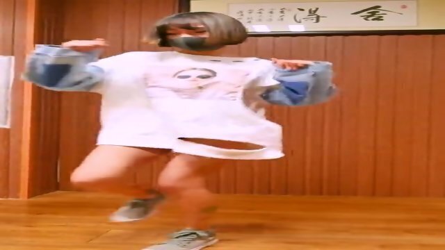 Slender 20yo naked dancer song seven cadey