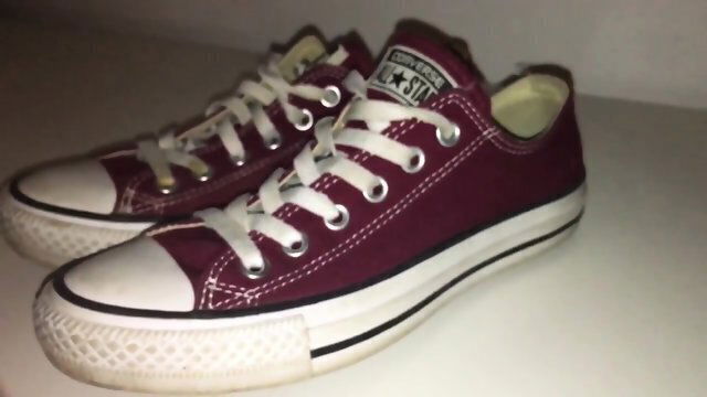 Sister Shoes: Maroon Converse