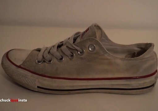 Sisters Shoes: White Converse (dirty)
