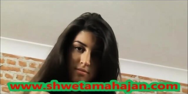 Eye-Catching Housewife Escorts Delhi