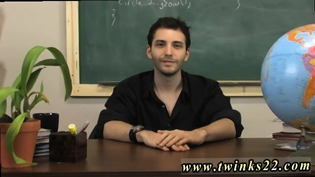 kiss cute companions having youtube french Wade Warren great