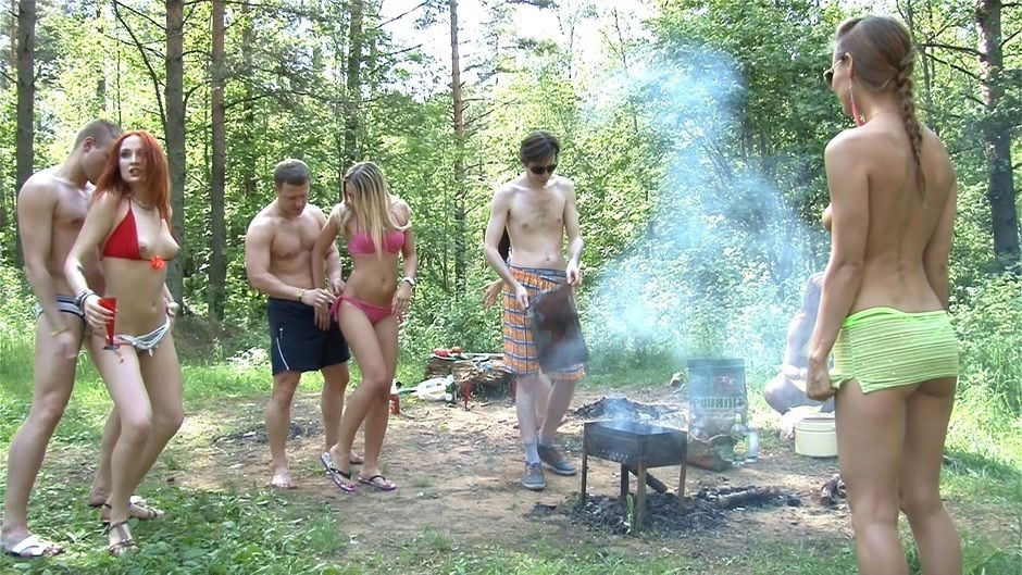 Dominika & Eva Berder & Jenny & Penny & Rita-Moor & Sabrina in free outdoor porn with lots of slutty chicks