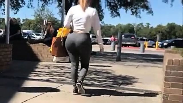 Perfekte Jiggly Latina Milf Spandex (SUPER BUSTED)