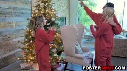 Foster daughter gets pussy licked mother