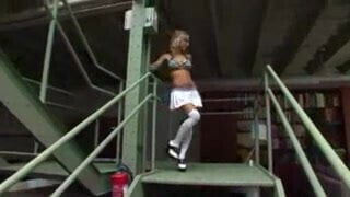 Blonde satisfies sorts ...F70