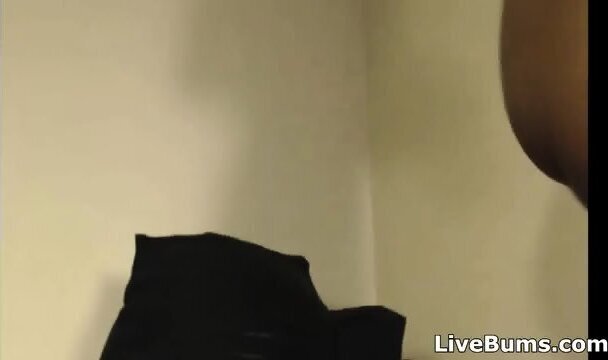 Ebony chick makes pussy cream Live FREE