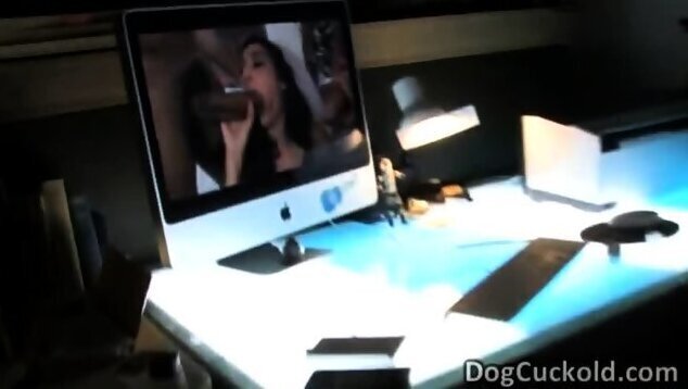 cuckold Kelly Klass riding like champ