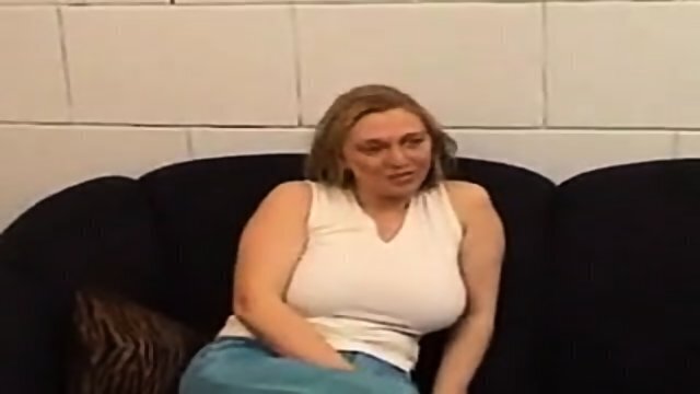 Nederlandse Welzijn Moeder Fucked voor Bucks