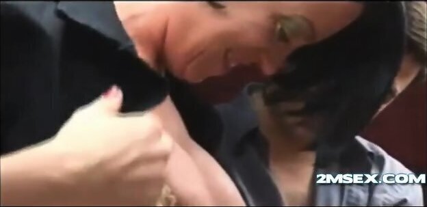 Chick avec gros seins sexe