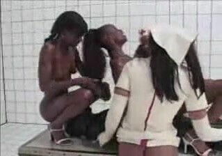 (ballin)-4 black nurses 1 white patient