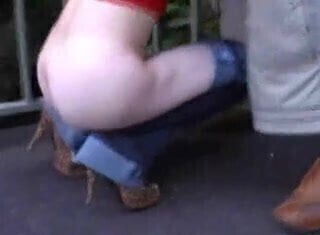 Girlfriend Gives Blowjob Above Highway