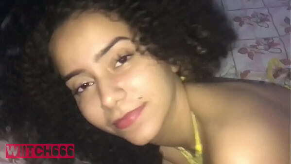 Deixou peitinho aparecendo acabou chupando fudendo @wiitchh666