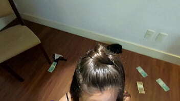 Novinha metendo gostoso bucetinha durante programa @anarothbardreal