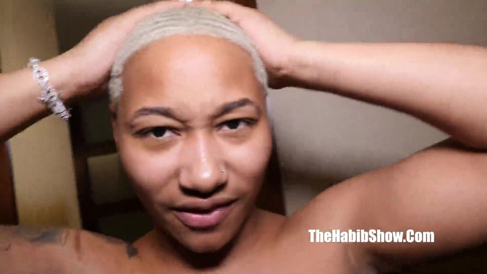 Chicago’s phat booty thick Daphne loves sucking swallowing