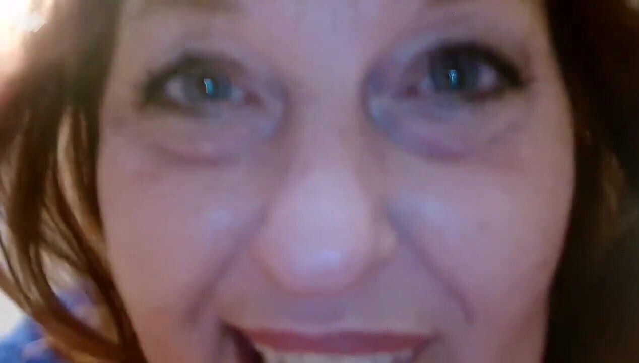 Granny Pantyhose does dirty talk