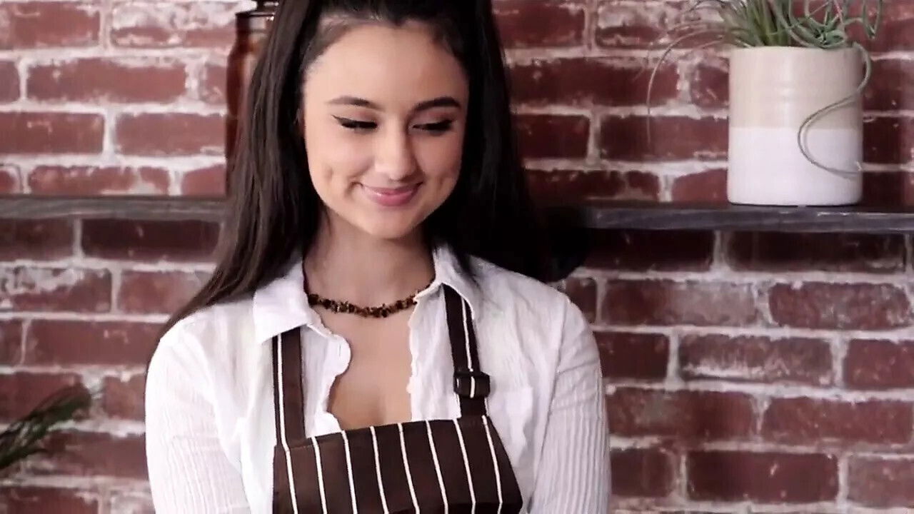 smoke show barista Eliza Ibarra slips number