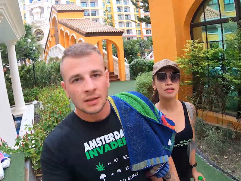 Amateurs doing workout before having camera