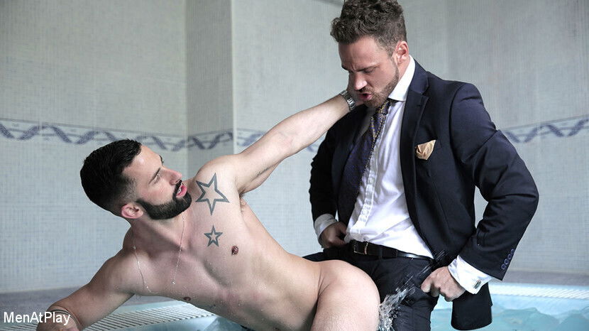 Cool It: Logan Moore And Sunny Colucci - KinkMen
