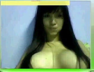 19 year old skinny thai girl with big boobs MSN webcam