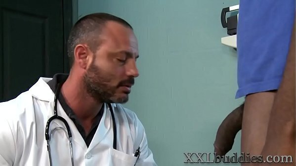 Mature doctor sucks rides