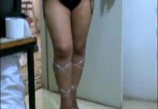 MARAVILLOSAS PIERNAS DE LA GORDITA MAS LINDA