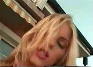 BLONDE GF TAKES ANALY ON REEF - JP SPL