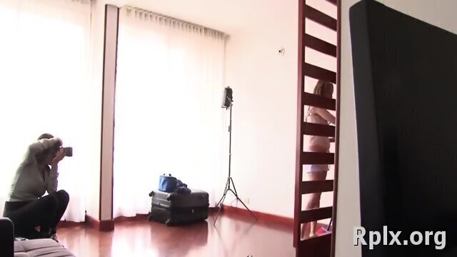 Dinky wants inside mesmerizing princess