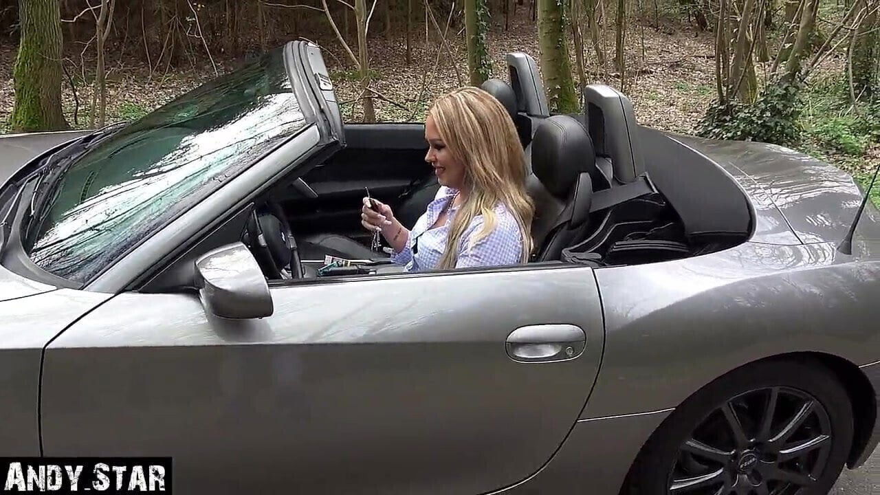 SELLER FUCKS BLONDE CONVERTIBLE