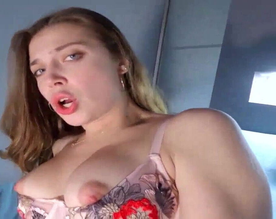 PRVNI ANALNI CREAMPIE NEVLASTNIM OTVOREM