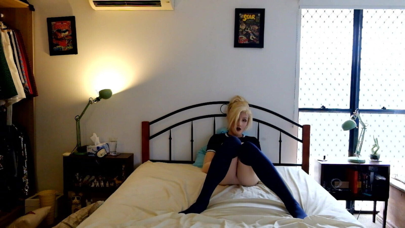 Female Mask Latex Gloves Masturbates