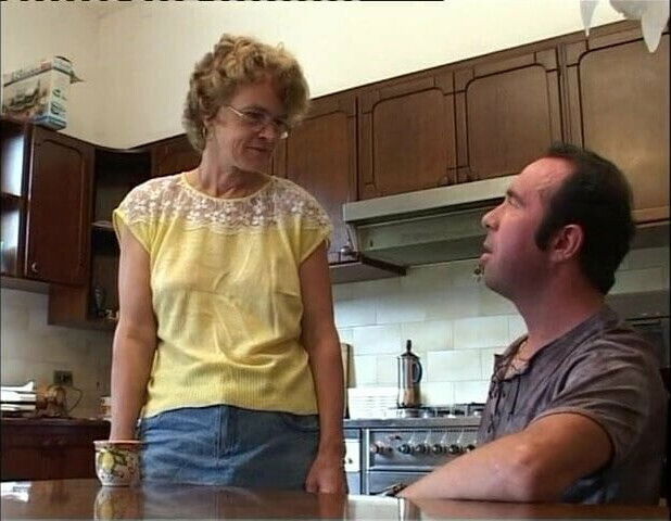 vecchia signora servita