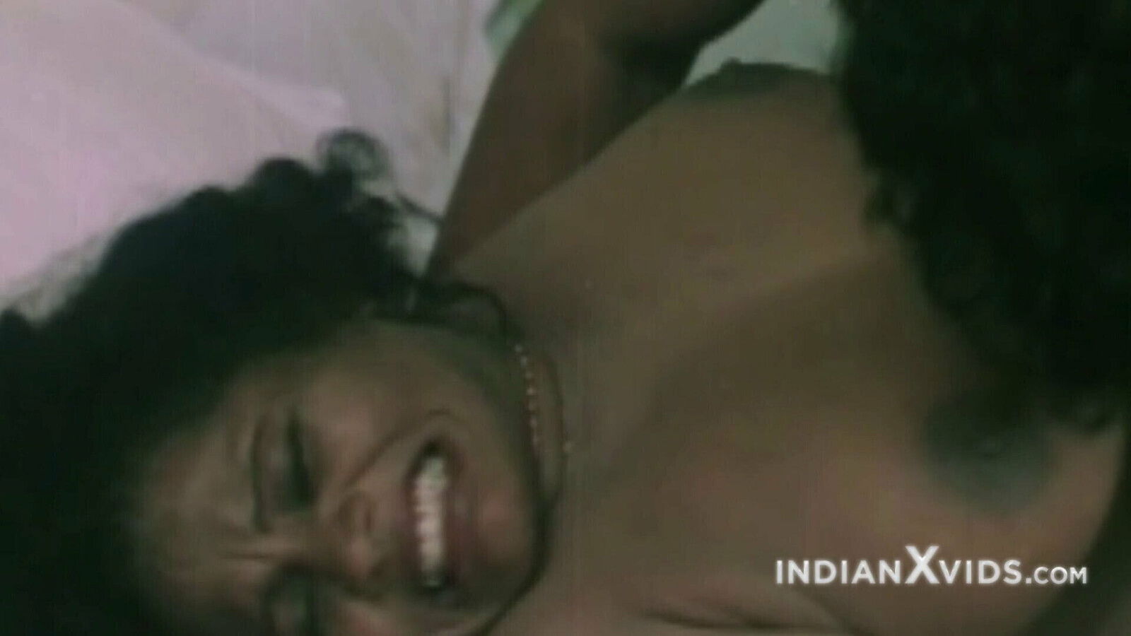 Indian porn actress Mallu Anamika's sex, indianxvids.com