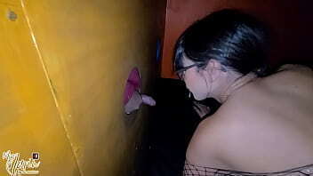 esposo quiere c&oacute_mo chupo ricas vergas meto cond&oacute_n para sentir como vienen vagina