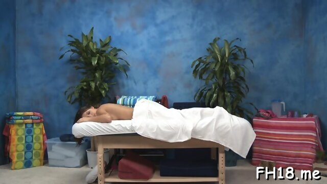 Love rocket hardens with lascivious teen Lizz Taylor tang