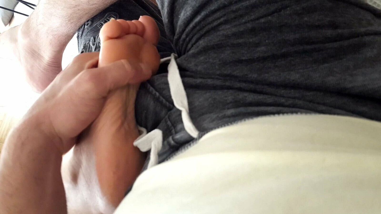 feet tease, sexy feets rubs