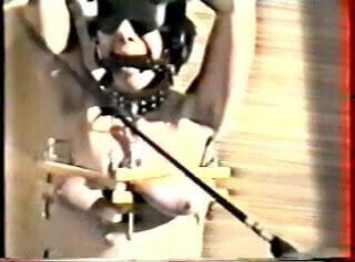 VINTAGE - HOT 70s WOMEN - HOUR OF VOLUNTARY TORTURE