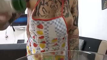 Yemaya busty redhead loves having GOOD BREAKFAST