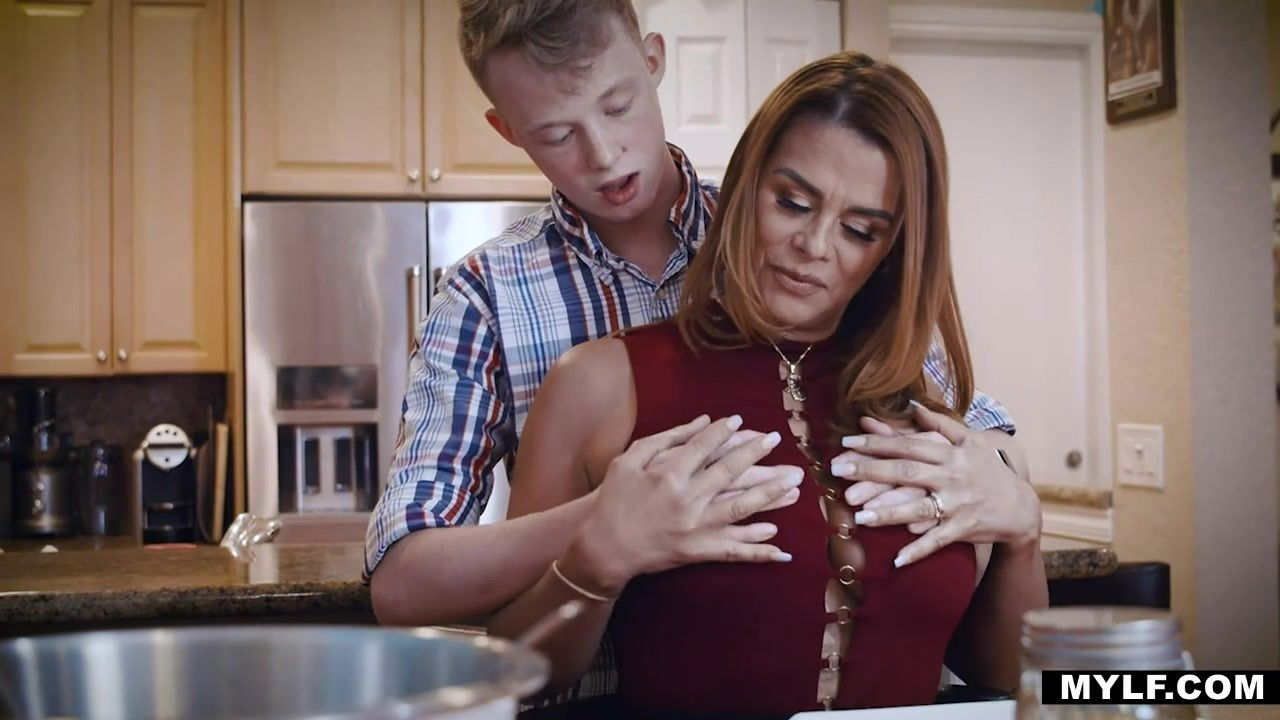 After topping being poked missionary Juliett Russo wins