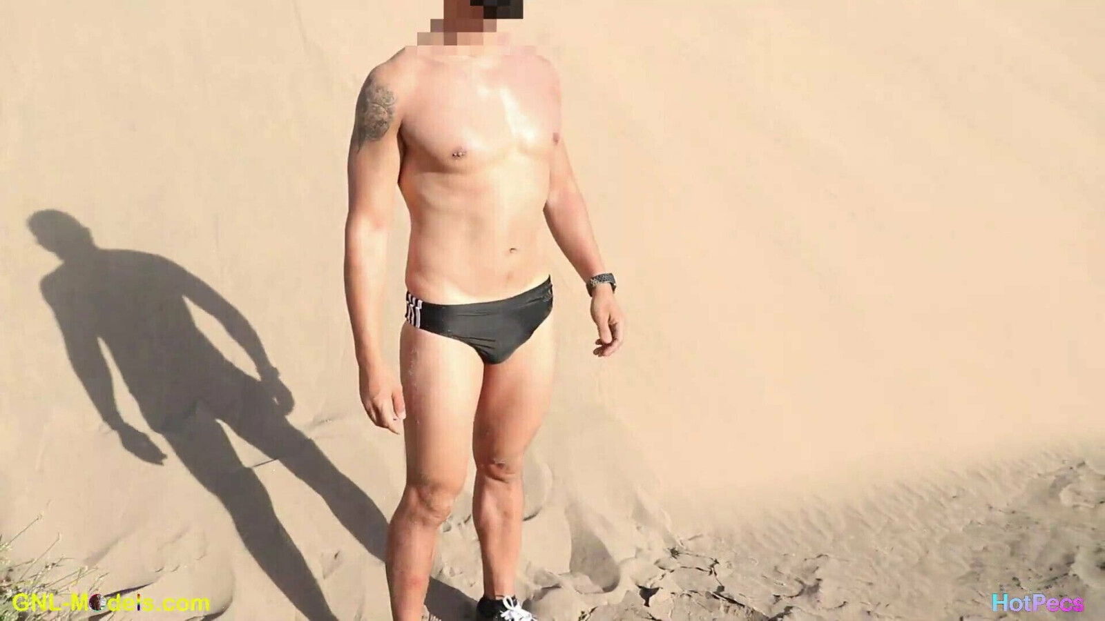 Beefy Pecs getting worshipped played dunes!